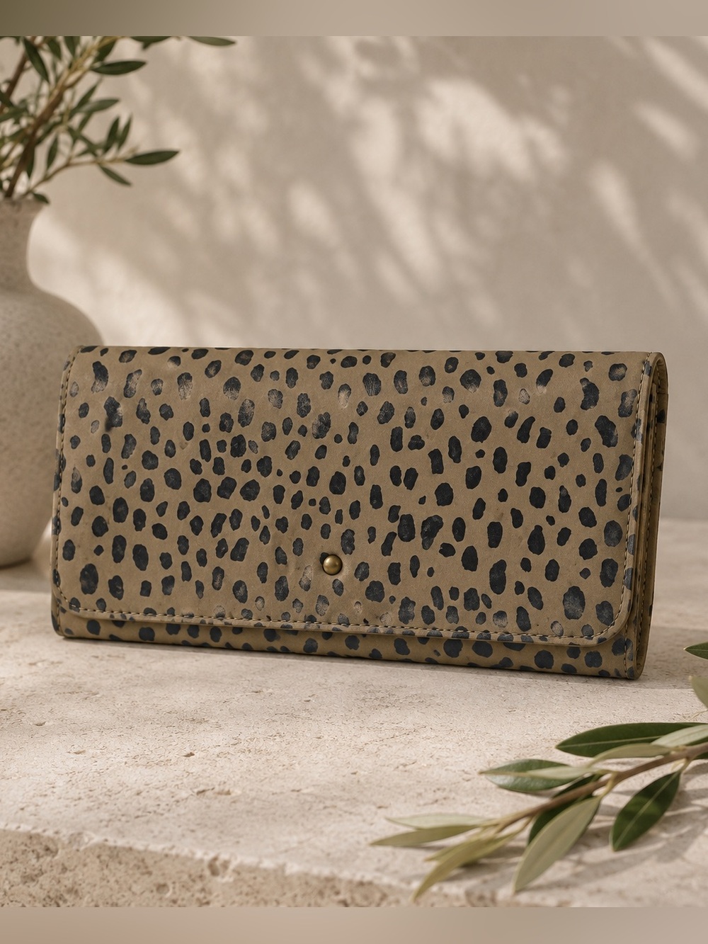 Universal thread animal print wallet